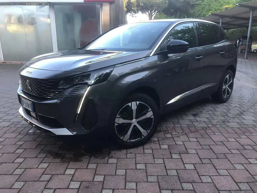 Usata Peugeot 3008 Active 131 CV (96 kW) 2023 Grigio SUV