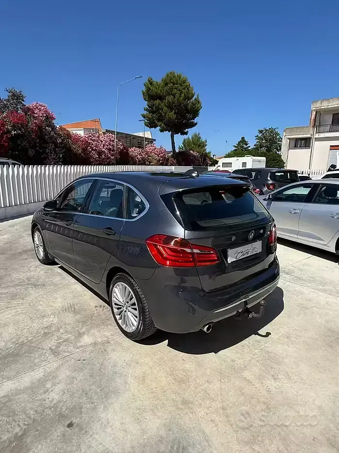 Usata BMW 216 Active Tourer Luxury Line 116 CV (85 kW) 2018 Grigio Monovolume