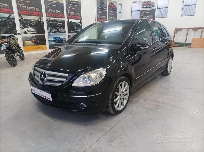 Usata Mercedes B180 Chrome 109 CV (80 kW) 2007 Nero Monovolume