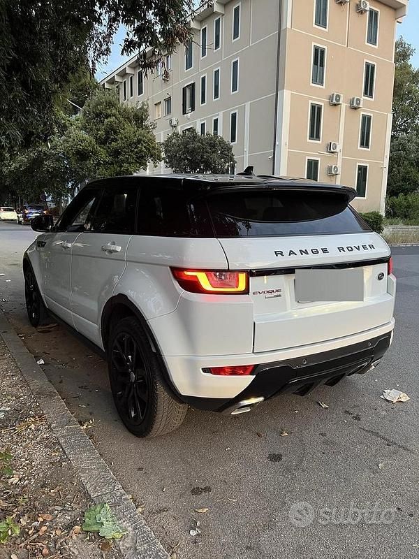 Usata Land Rover Range Rover evoque SE Dynamic 150 CV (110 kW) 2016 Bianco SUV
