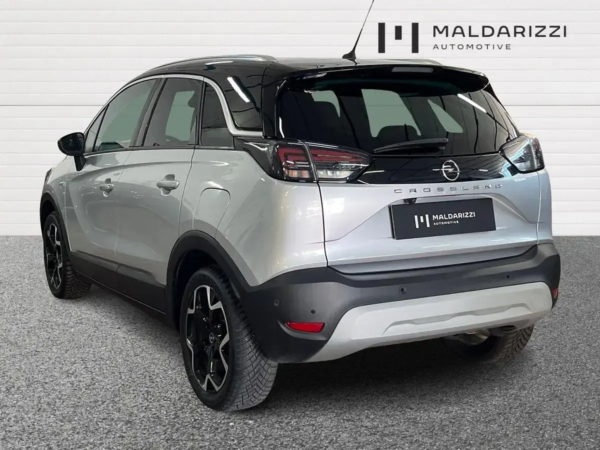 Usata Opel Crossland X Ultimate 110 CV (80 kW) 2023 Grigio cristallo metallizzato SUV