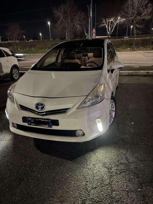 Usata Toyota Prius+ Lounge 99 CV (72 kW) 2012 Monovolume