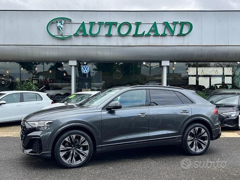 Grigio Usata 2024 Audi Q8 S-Line SUV | 82.750 € (Buon prezzo) - Immagine 1/4