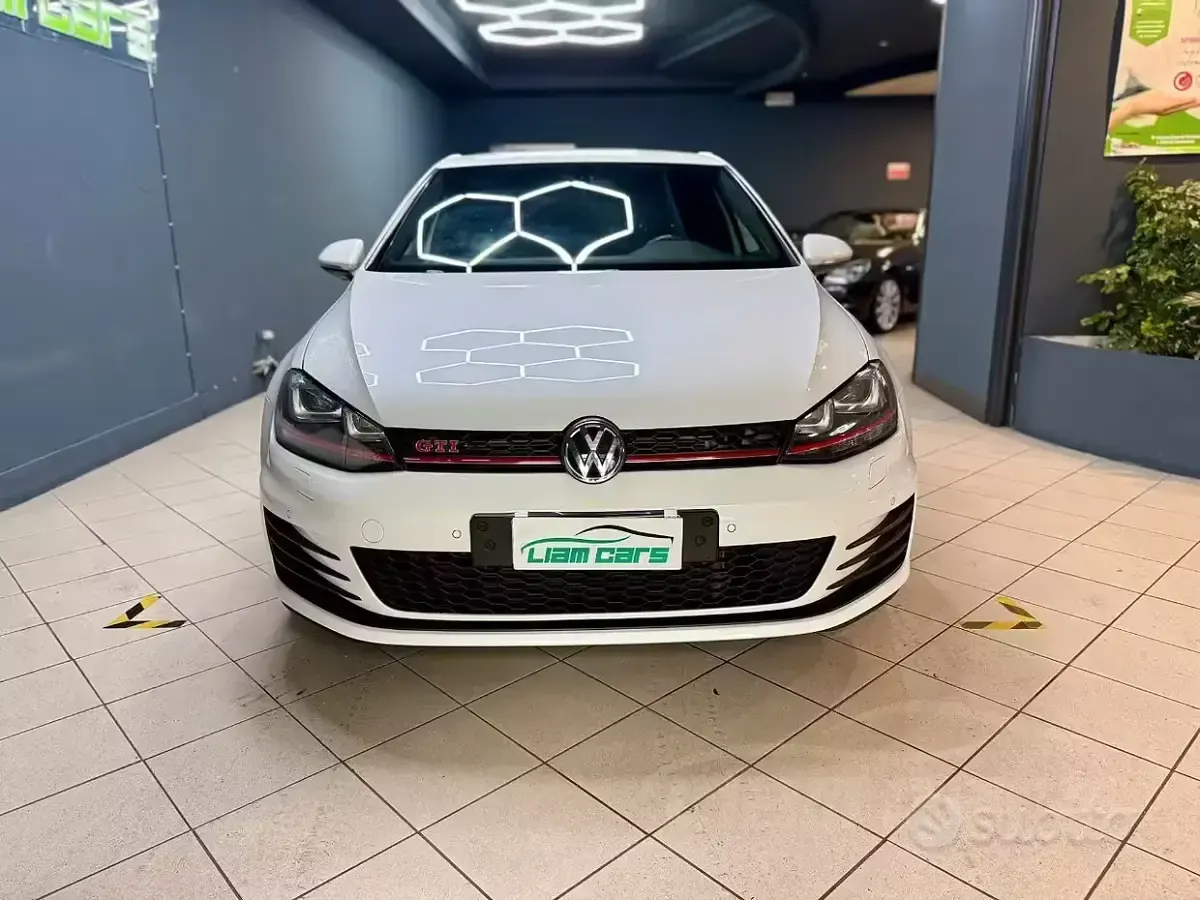 Usado VW Golf VII GTI 230 CV (169 kW) 2016 Blanco Berlina