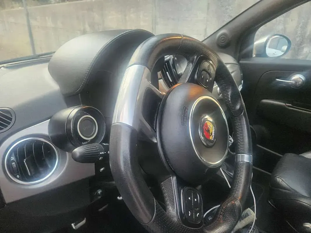 Usata Abarth 595 Turismo 165 CV (121 kW) 2022 Nero Utilitaria