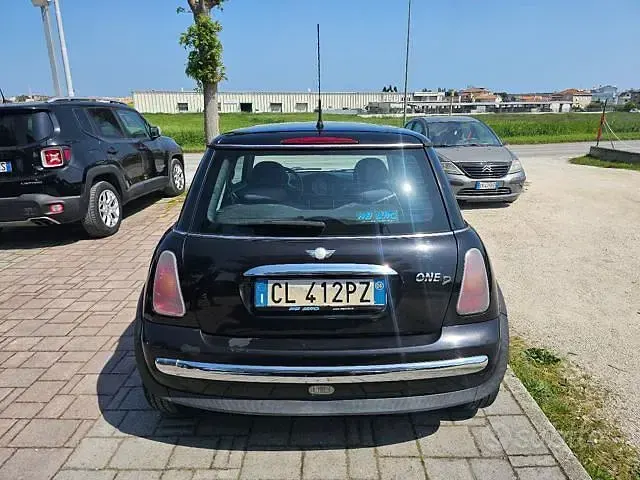 Usata Mini One D 75 CV (55 kW) 2004 Nero Utilitaria