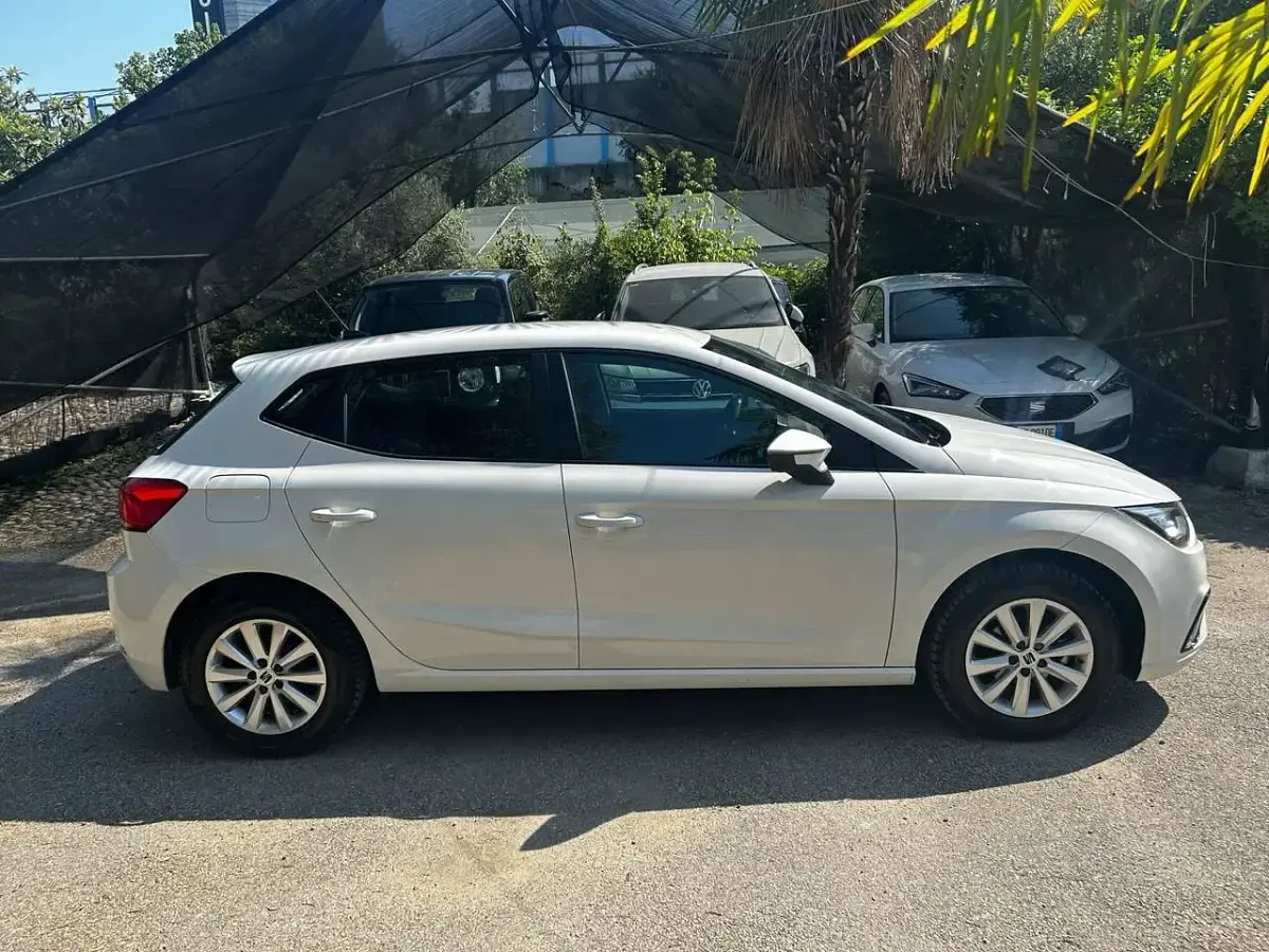 Usata Seat Ibiza Style 90 CV (66 kW) 2022 Bianco Utilitaria