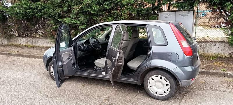 Usata Ford Fiesta Ambiente 68 CV (50 kW) 2003 Utilitaria