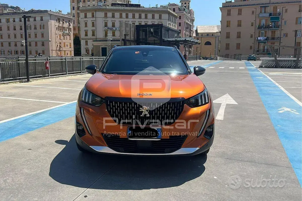 Usata Peugeot 2008 GT 155 CV (114 kW) 2020 Arancione SUV