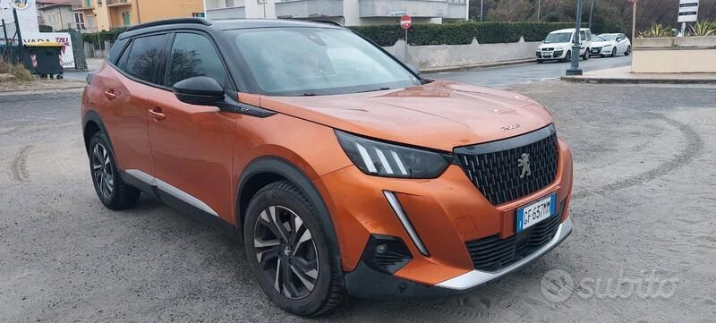 Usata Peugeot 2008 131 CV (96 kW) 2021 SUV