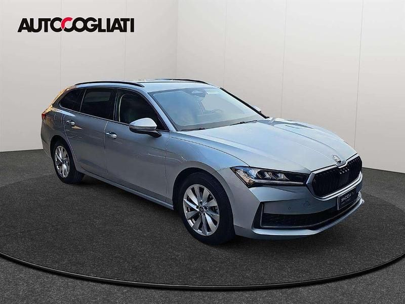 Usata Skoda Superb Selection 150 CV (110 kW) 2025 Argento pebble metallizzato Station wagon