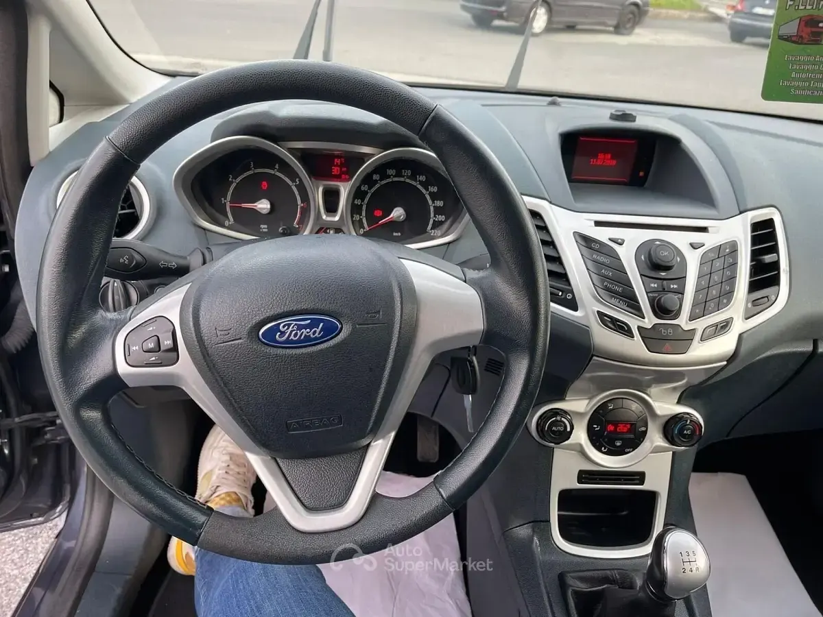 Occasion Ford Fiesta Titanium 96 PK (70 kW) 2010 Grijs Sedan