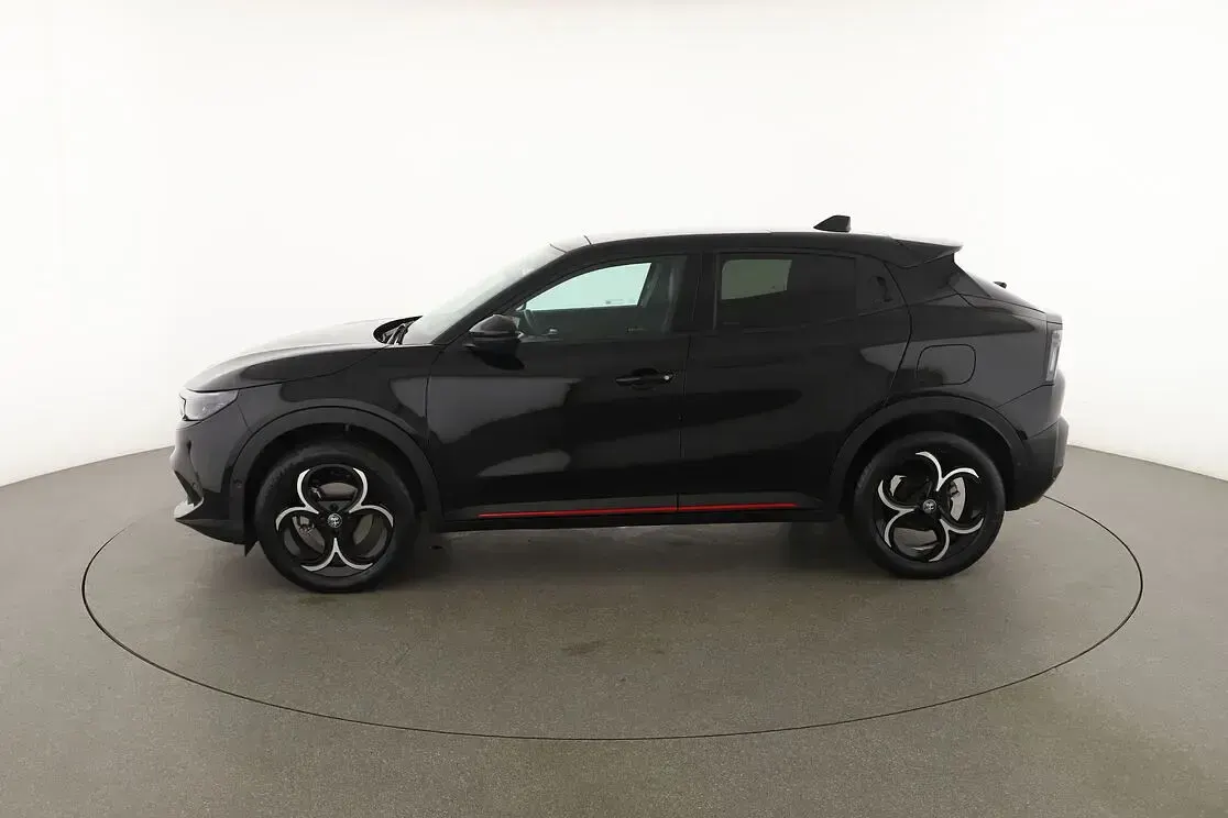 Usata Alfa Romeo Junior Edizione Speciale 136 CV (100 kW) 2025 Nero SUV