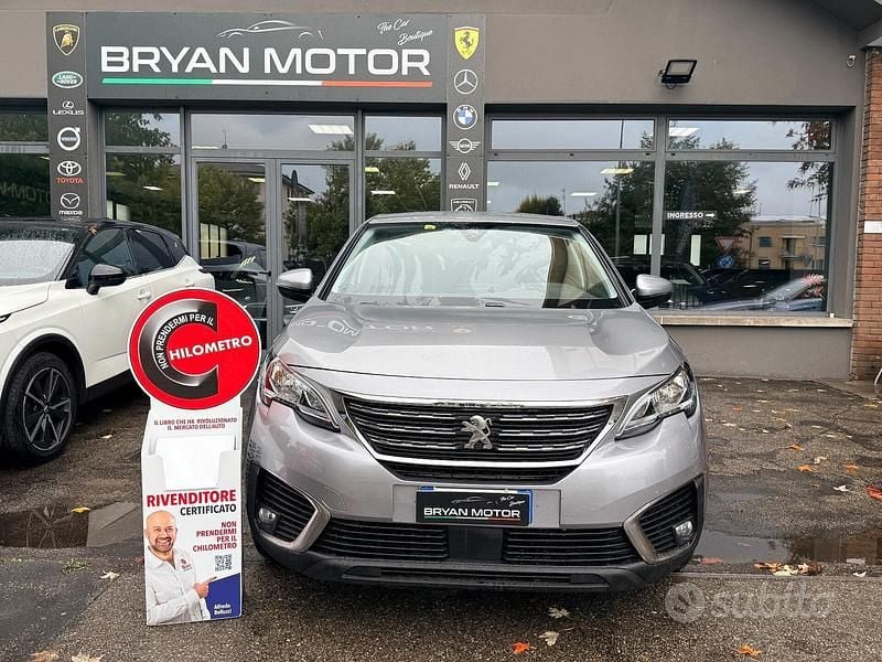 Usata Peugeot 5008 Allure 131 CV (96 kW) 2020 Grigio Station wagon