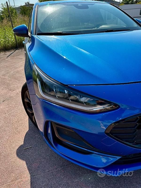Usata Ford Focus 125 CV (91 kW) 2023 Blu Berlina