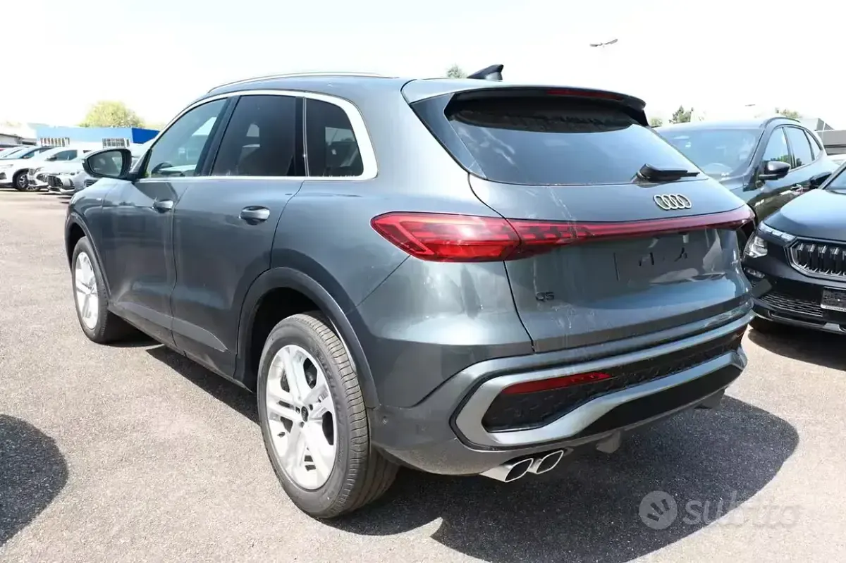 Nuova Audi Q5 S-Line 204 CV (150 kW) 2026 Grigio SUV