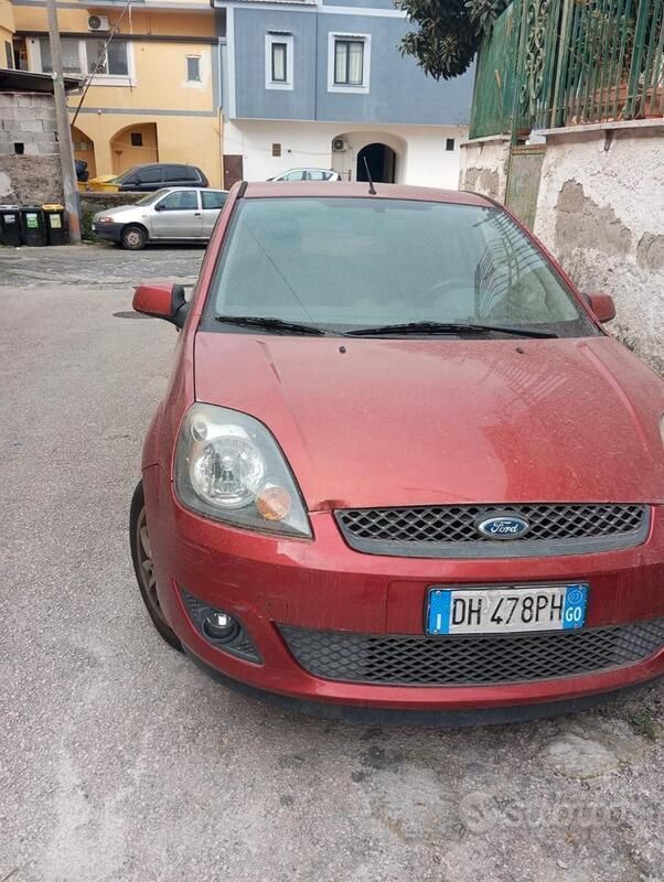 Usata Ford Fiesta 75 CV (55 kW) 2007 Utilitaria