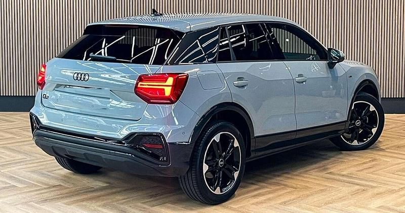 Usata Audi Q2 Ambiente 150 CV (110 kW) 2022 Blu/azzurro SUV