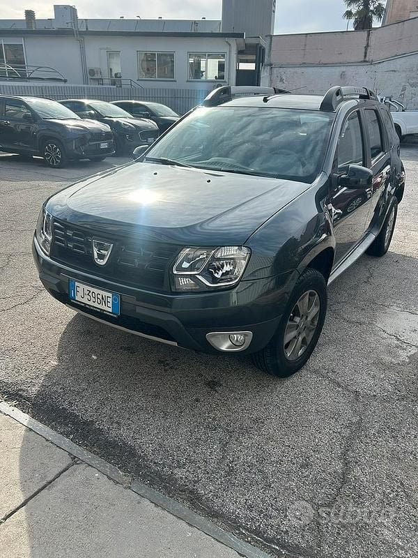 Usata Dacia Duster 115 CV (84 kW) 2017 Grigio Berlina