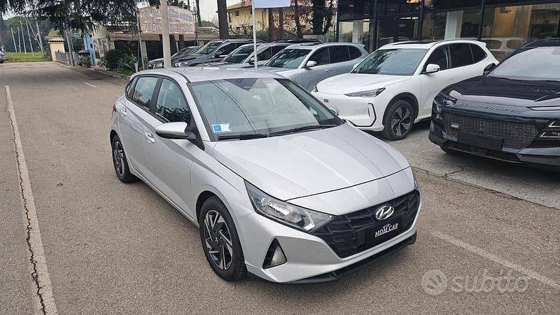 Usata Hyundai i20 84 CV (61 kW) 2022 Grigio Berlina