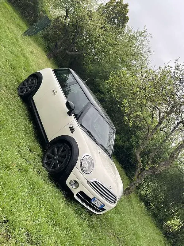 Usata Mini Cooper D Chili 109 CV (80 kW) 2009 Utilitaria