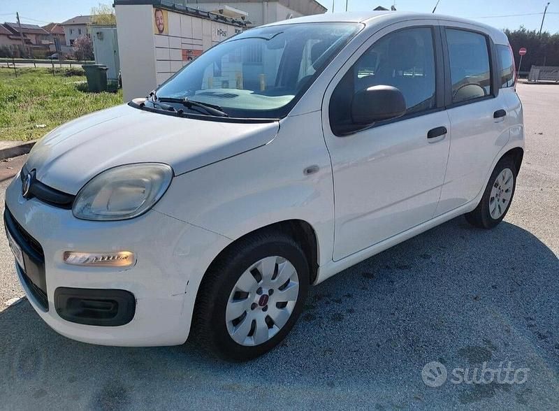 Usata Fiat Panda Easy 69 CV (50 kW) 2013 Bianco Utilitaria
