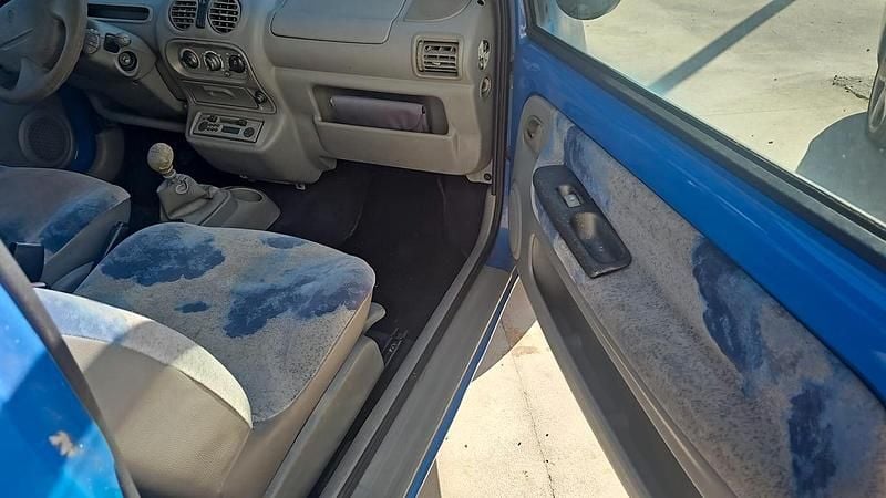 Usata Renault Twingo 58 CV (42 kW) 2001 Blu Utilitaria