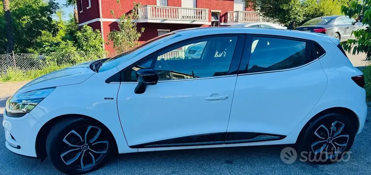 Usata Renault Clio 75 CV (55 kW) 2019 Bianco Station wagon