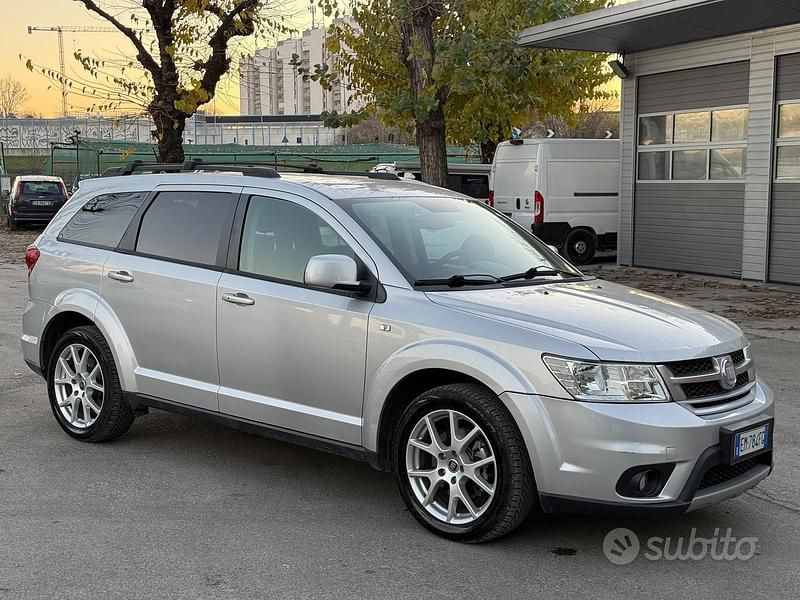 Usata Fiat Freemont Lounge 170 CV (125 kW) 2012 Grigio SUV