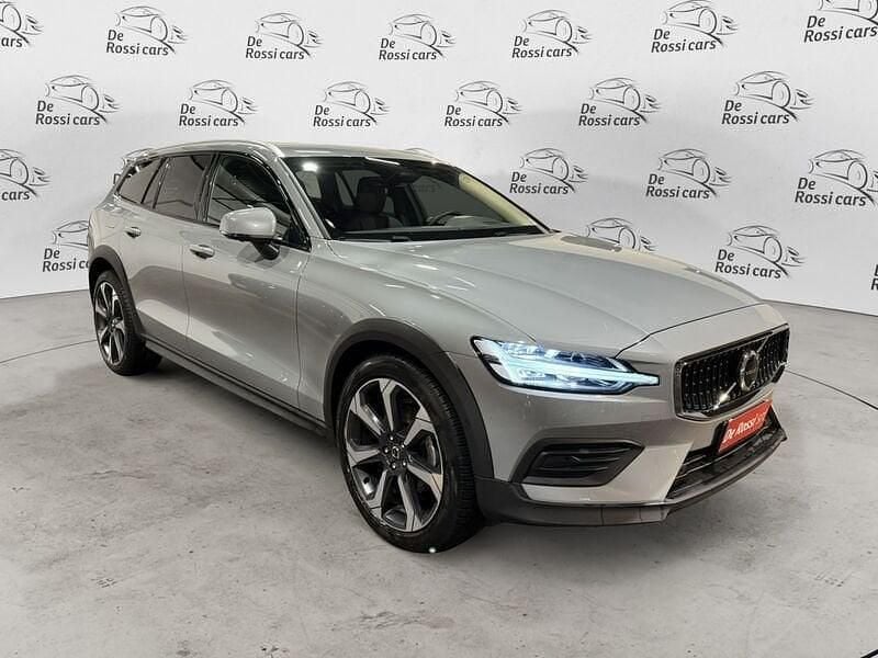 Usata Volvo V60 CC Plus 197 CV (144 kW) 2023 Grigio Station wagon