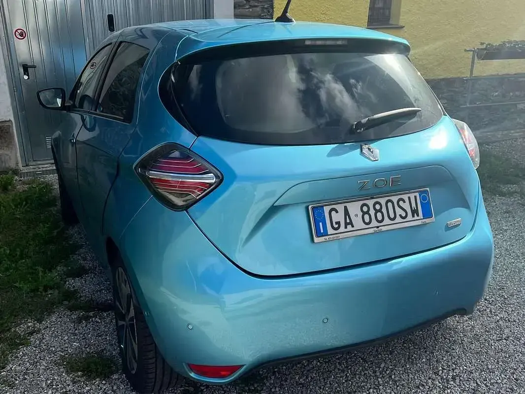 Usata Renault Zoe 50 kW (69 CV) 2020 Blu/azzurro Utilitaria