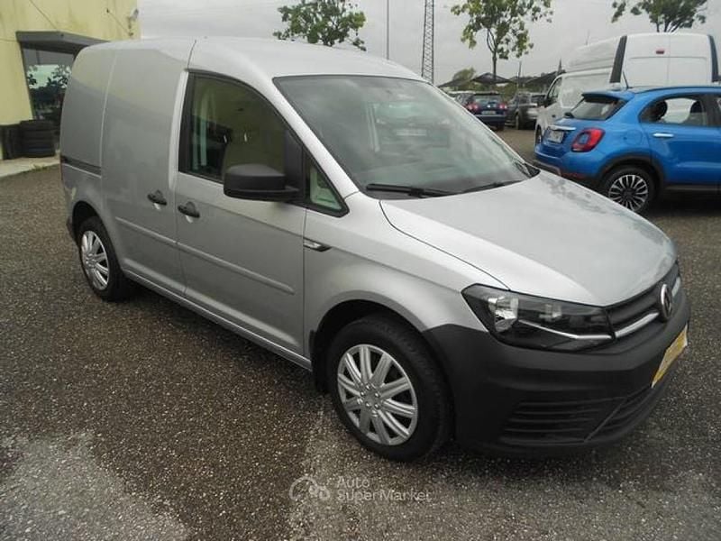 Usata VW Caddy 102 CV (75 kW) 2019 Argento metallizzato Monovolume