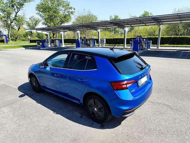 Usata Skoda Fabia Style 116 CV (85 kW) 2024 Blu/azzurro Utilitaria