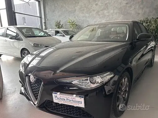 Usata Alfa Romeo Giulia Super 180 CV (132 kW) 2017 Nero Berlina