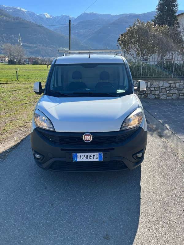 Bianco Usata 2016 Fiat Doblò Active Monovolume | 8000 € (Buon prezzo) - Immagine 1/4