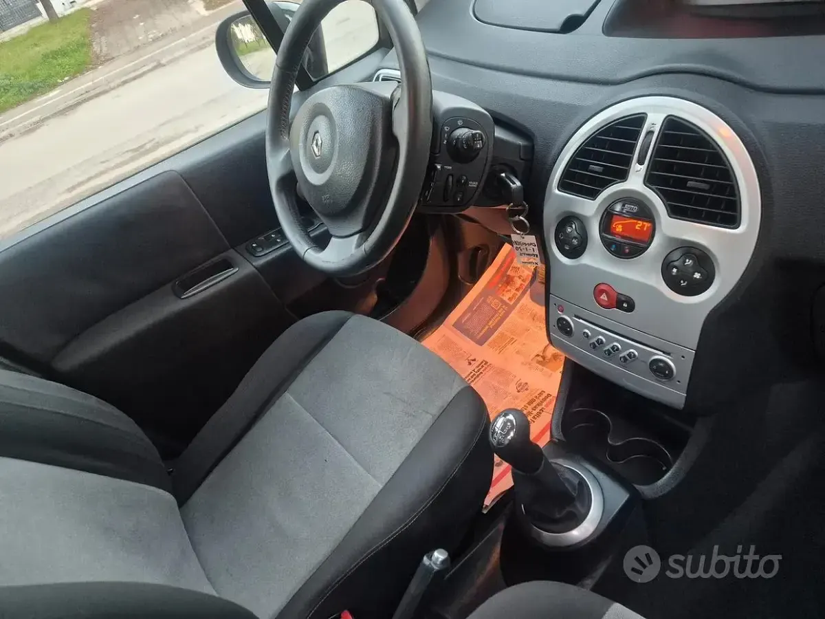 Usata Renault Modus 85 CV (62 kW) 2009 Nero Monovolume