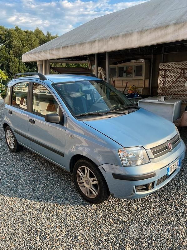 Blu Usata 2009 Fiat Panda Due volumi | 4000 € (Buon prezzo) - Immagine 1/4