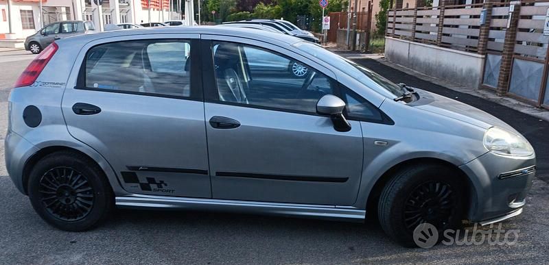 Usata Fiat Grande Punto 2006 Grigio Utilitaria