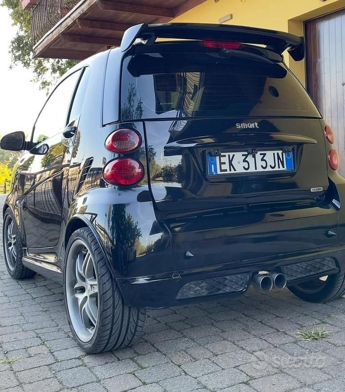 Usata 2011 Smart ForTwo Coupé Utilitaria | 8000 € (Buon prezzo) - Immagine 1/4