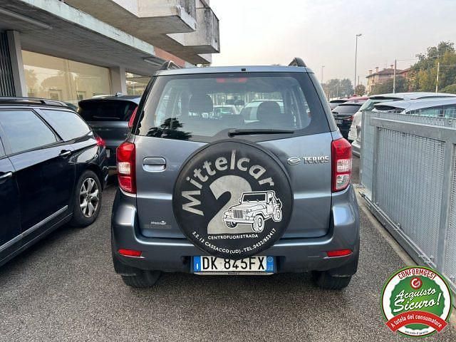 Usata Daihatsu Terios 104 CV (76 kW) 2007 Grigio SUV