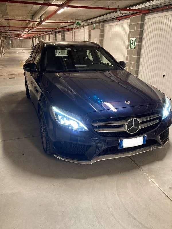 Usata Mercedes C250 204 CV (150 kW) 2017 Blu/azzurro Station wagon