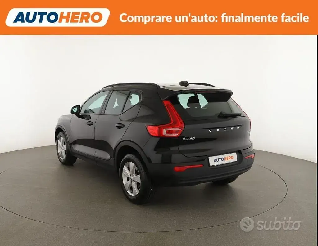 Usata Volvo XC40 129 CV (94 kW) 2022 Nero SUV
