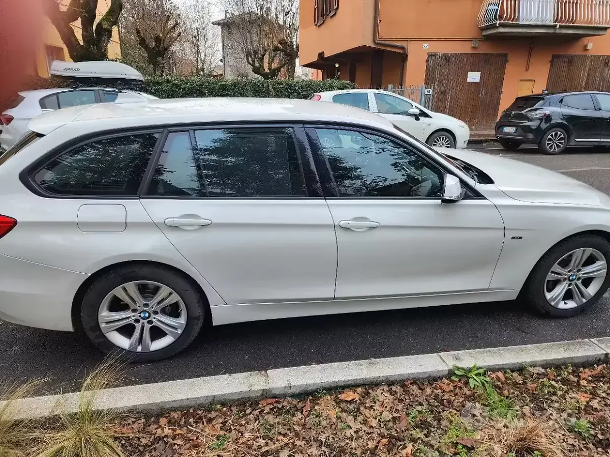 Usata BMW 316 Sport Line 116 CV (85 kW) 2015 Bianco Station wagon