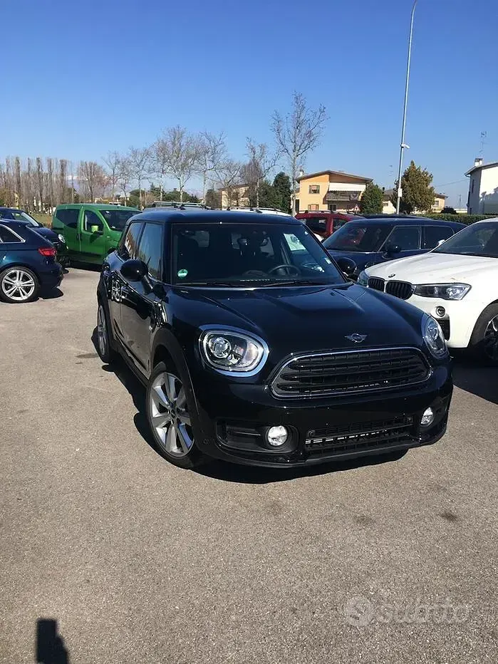 Usata Mini One Countryman 102 CV (75 kW) 2019 Nero SUV
