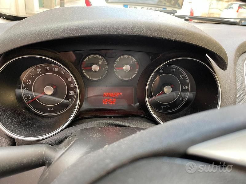 Usata Fiat Punto 2012 Grigio Berlina