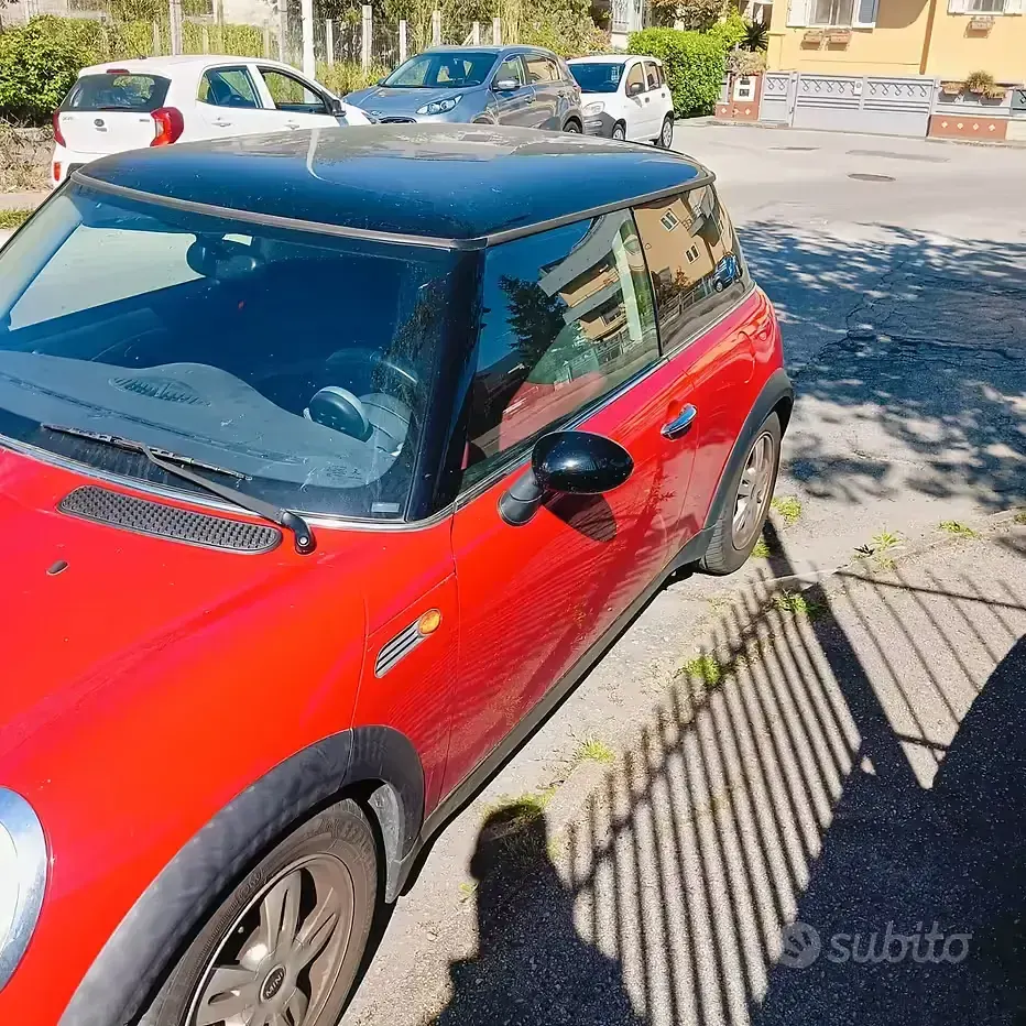 Begagnad Mini Cooper 116 HK (85 kW) 2006 Röd Halvkombi