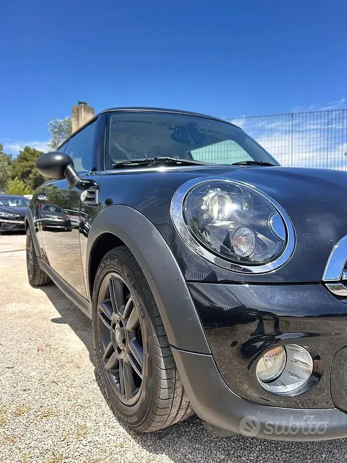 Usata Mini Cooper 90 CV (66 kW) 2010 Nero Utilitaria
