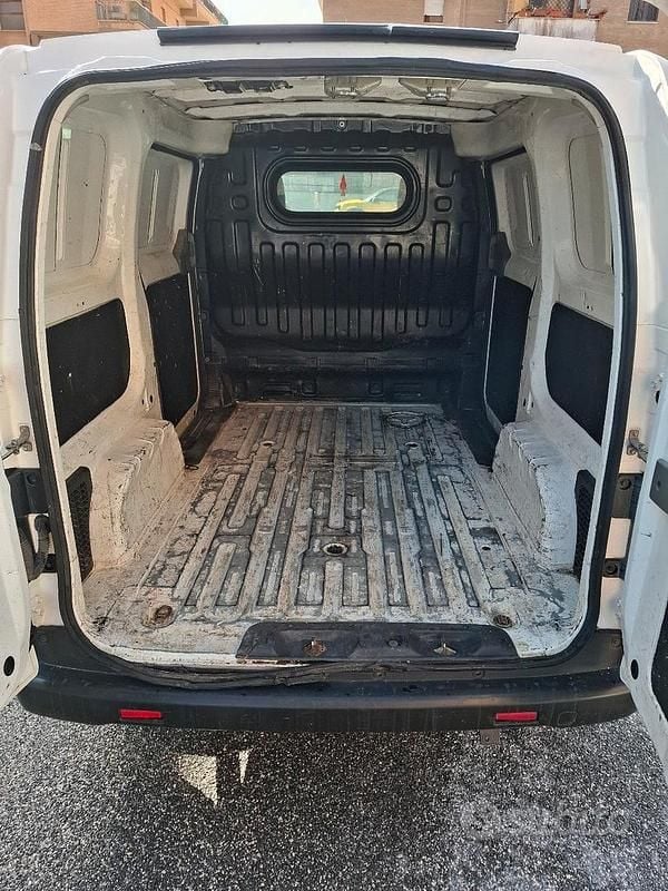 Usata Nissan NV200 90 CV (66 kW) 2012 Bianco Monovolume