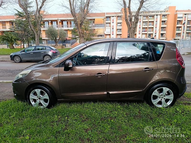 Usata Renault Scénic III 2010 Marrone Monovolume