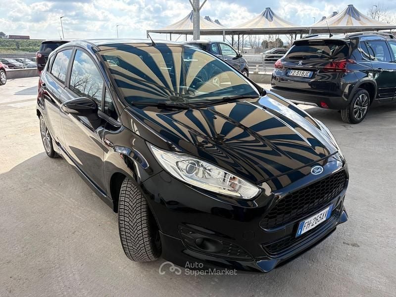 Usata Ford Fiesta ST-Line 95 CV (69 kW) 2017 Nero Berlina